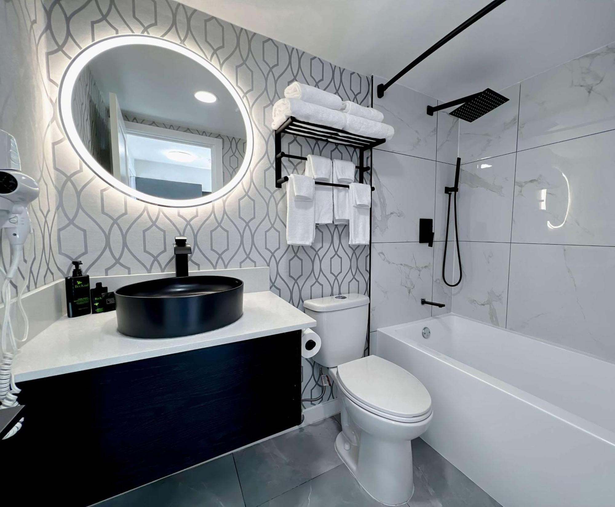 Coast Metro Vancouver Hotel Burnaby Dış mekan fotoğraf